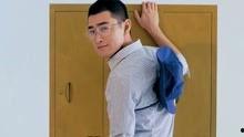 小男孩乱斗 